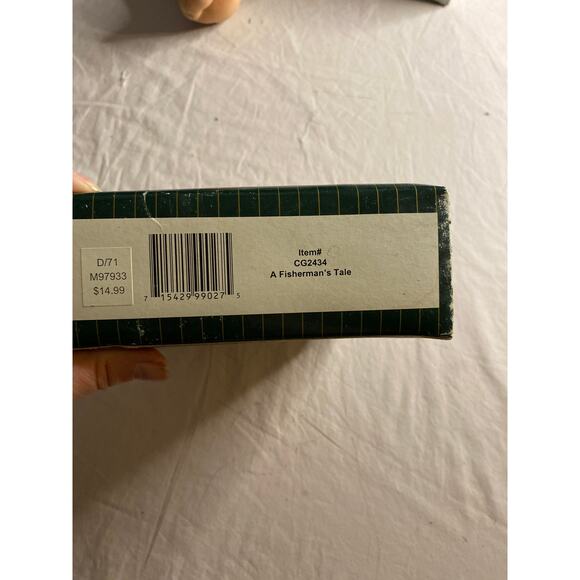 Vintage Coca-Cola Christmas Village Figurine Friends Sharing Coke Holiday - Picture 3 of 3